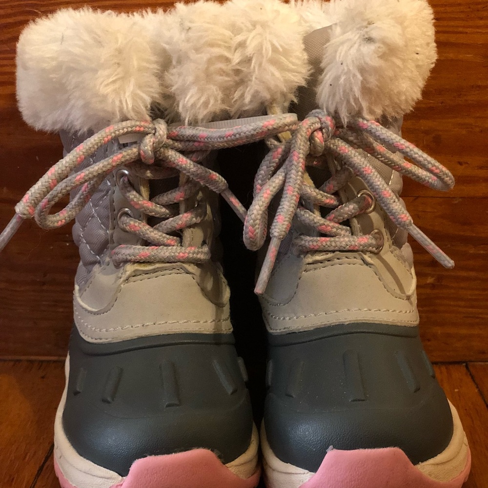 🚫SOLD🚫 Carter’s Snow Boots